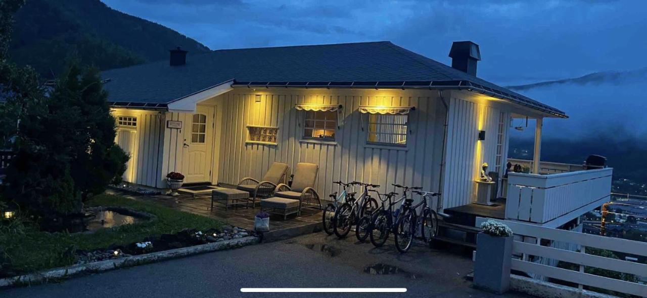 B&B I Flott Utsiktseiendom Otta Buitenkant foto